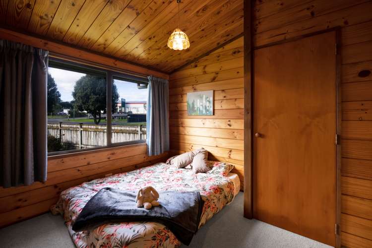 1 Domett Street Opunake_12