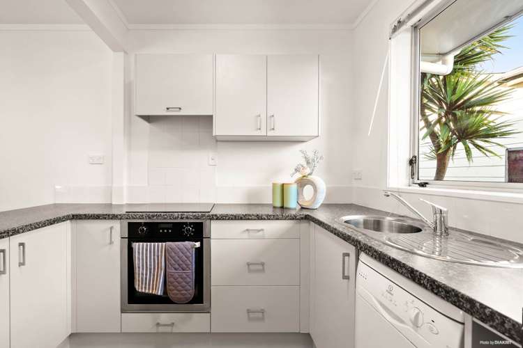 2/9 Buxton Street Point Chevalier_4