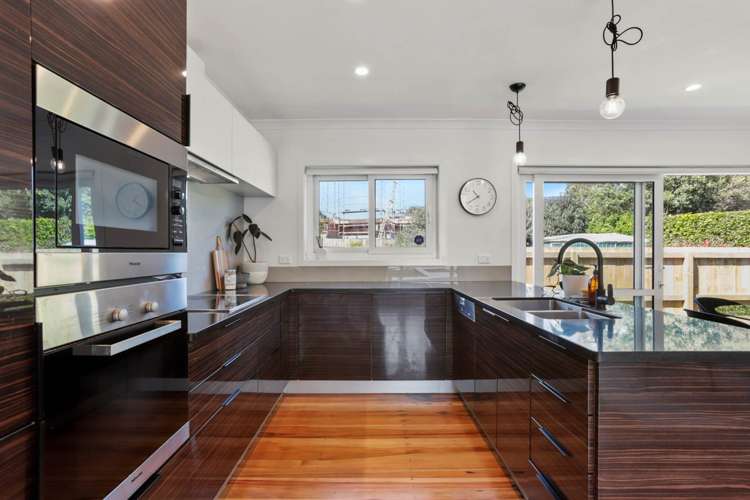 33a Renata Crescent Te Atatu Peninsula_5