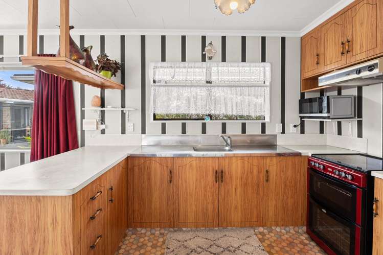 13 Tukapa Street Westown_5