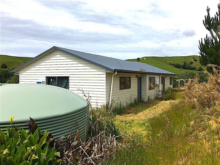 70 Churton Road Kaingaroa_4