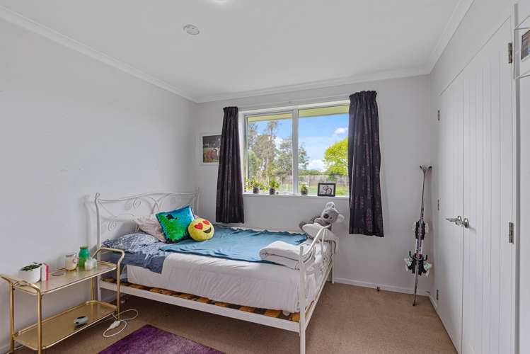 561 Johns Road Fernside_12