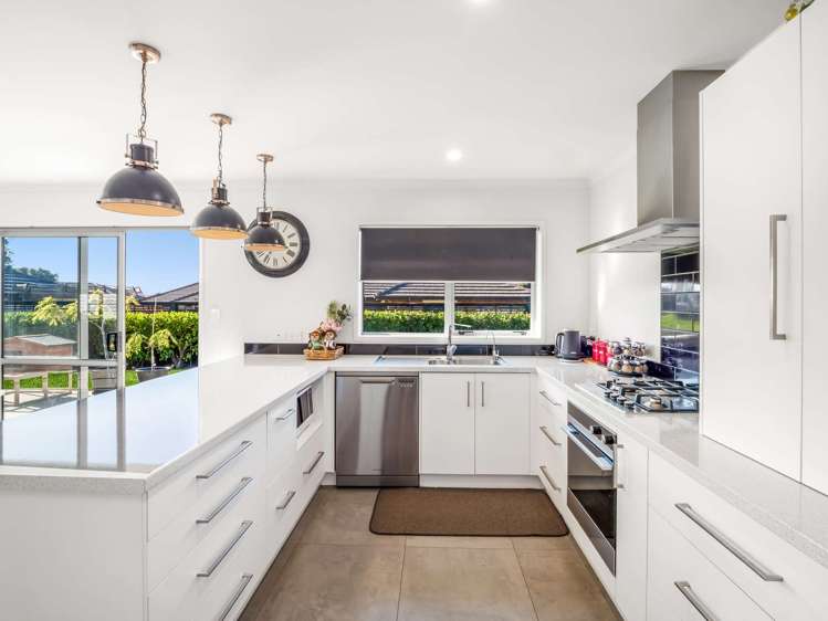 9 Magnolia Crescent Tawhero_7