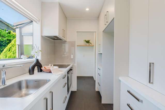 32 Lansdowne Crescent Glenview_1