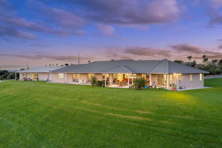 1518 Old North Road Helensville_11
