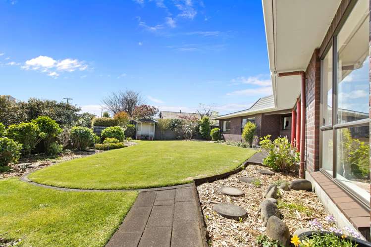 12 Tamati Place Merrilands_16