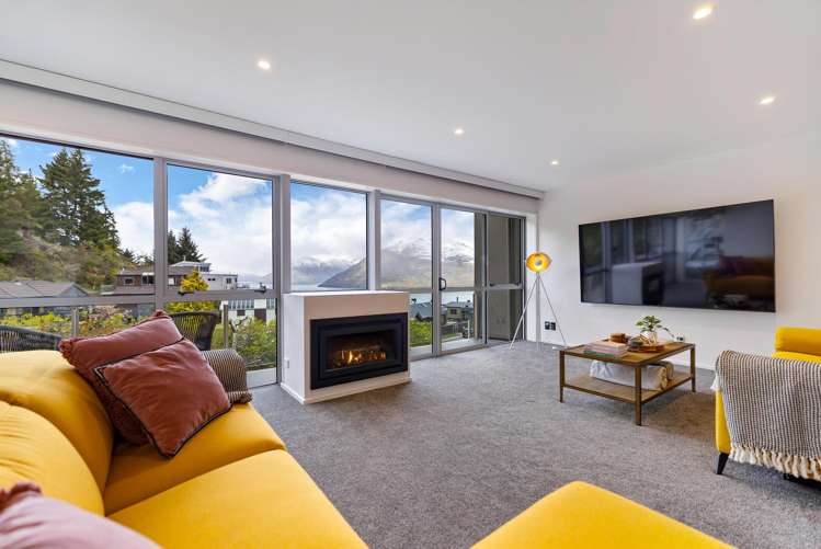 2B Vancouver Drive Queenstown_3