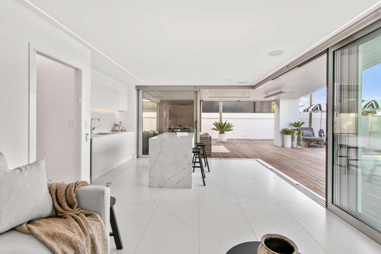 88 Marine Parade Mount Maunganui_13