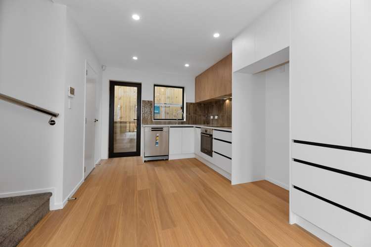 4/43 Savoy Road Glen Eden_6