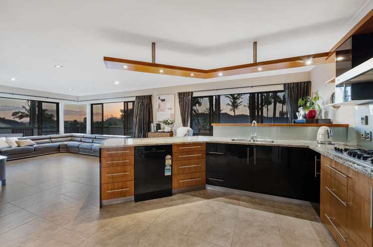 2 Armstrong Farm Drive East Tamaki Heights_6