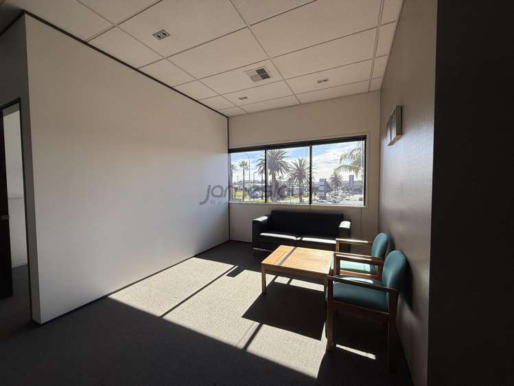 Office J/277 Te Irirangi Drive Flat Bush_2