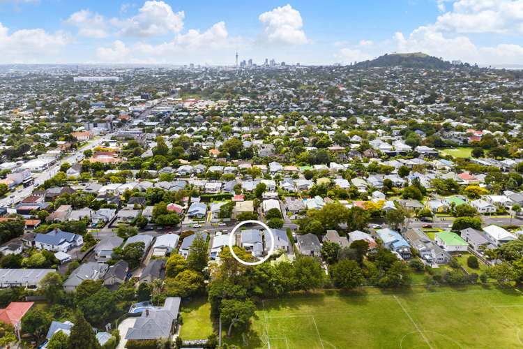118 Shackleton Road Mount Eden Auckland City Houses for Sale