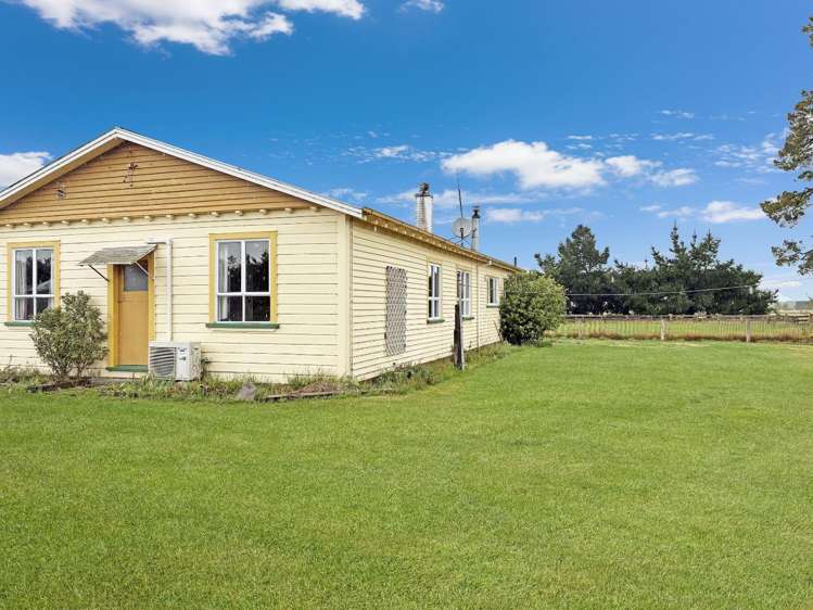 326 SpringField Road East_0