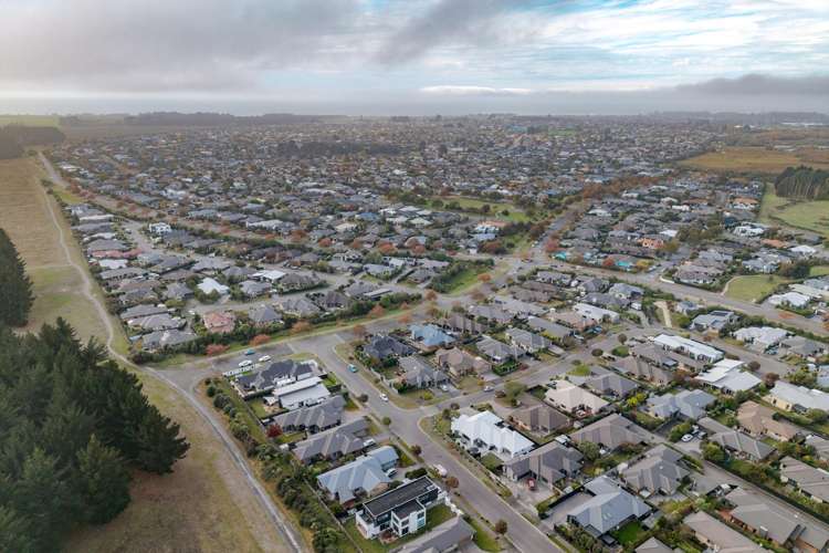 5 Reka Street Parklands_29