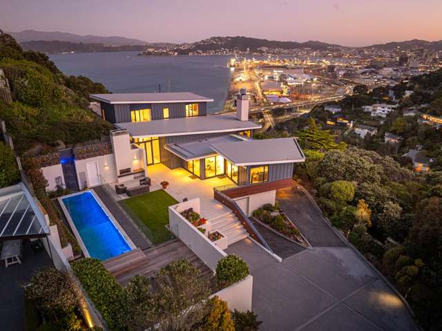 Light, Luxury and Harbour Spectacle