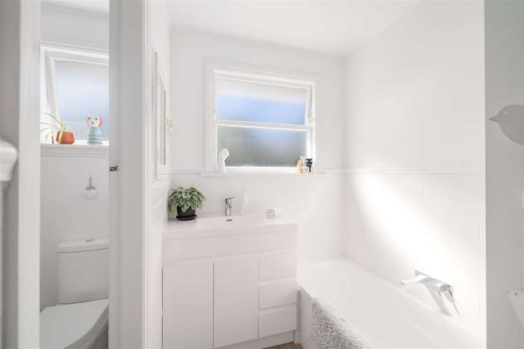 32 Rossiter Avenue Redwood_7