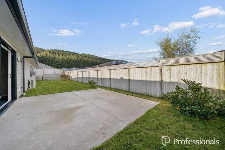 6 Jack Vaughan Grove Wainuiomata_20