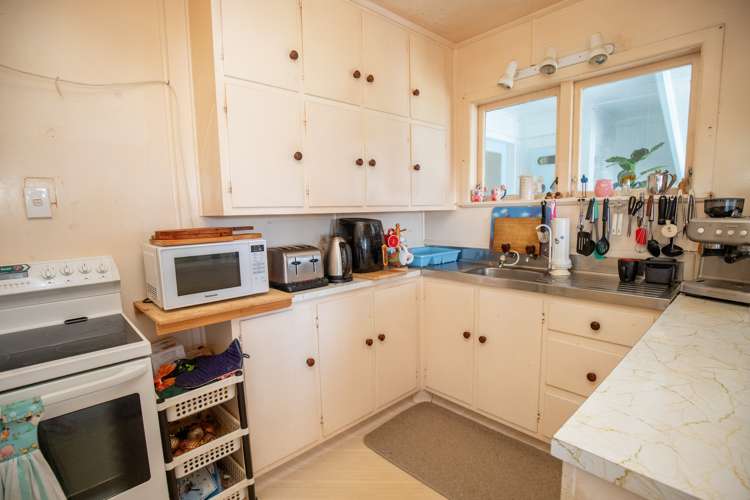 152 Ferry Road Kerepehi_6