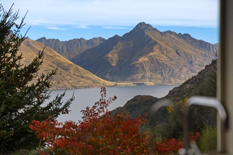 2a Bird Place Fernhill/Sunshine Bay_17