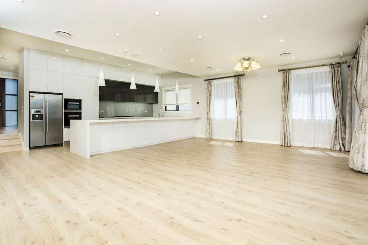 8 Remuremu Street Long Bay_8