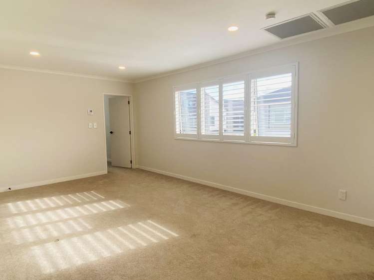 21 Hangar Lane 11428_7