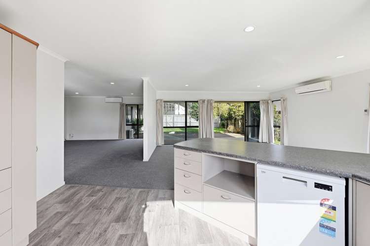 4 Owhatiura Drive Lynmore_6