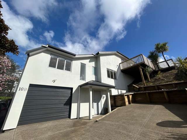Brand New Renovation – Stunning Browns Bay Ho...