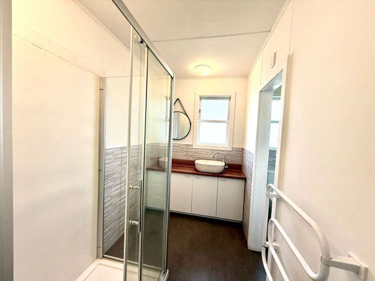 52 Pitcairn Crescent Bryndwr_8