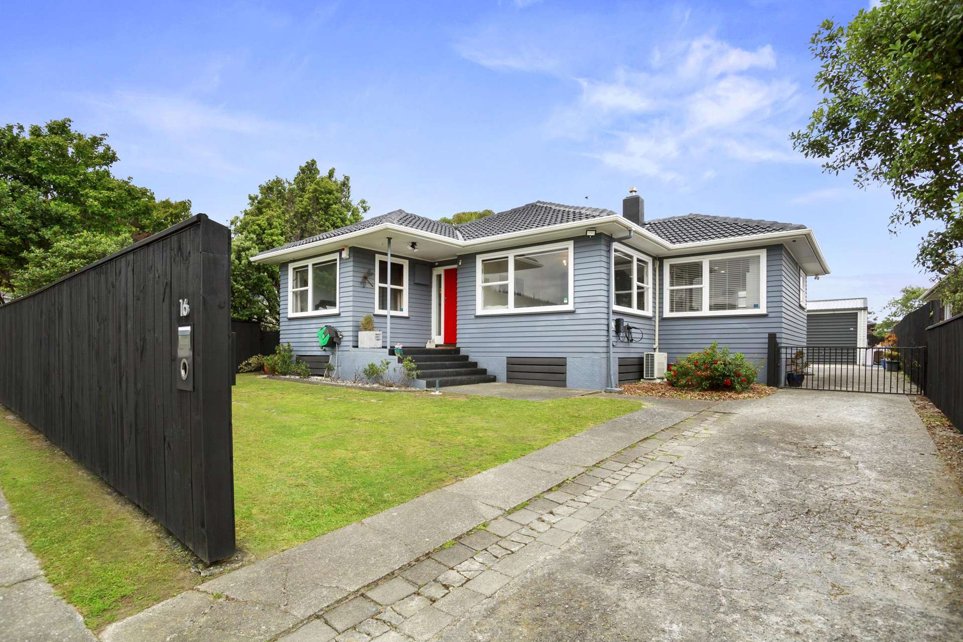 16 Pencarrow Crescent Wainuiomata_0