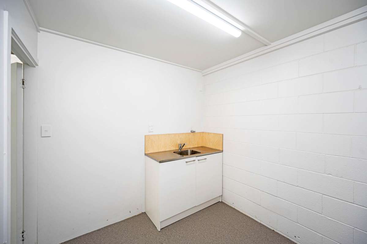 Unit D/124 Felton Mathew Avenue_3