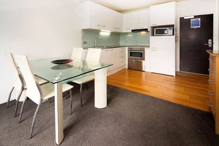 7A/16 Gore Street City Centre_2