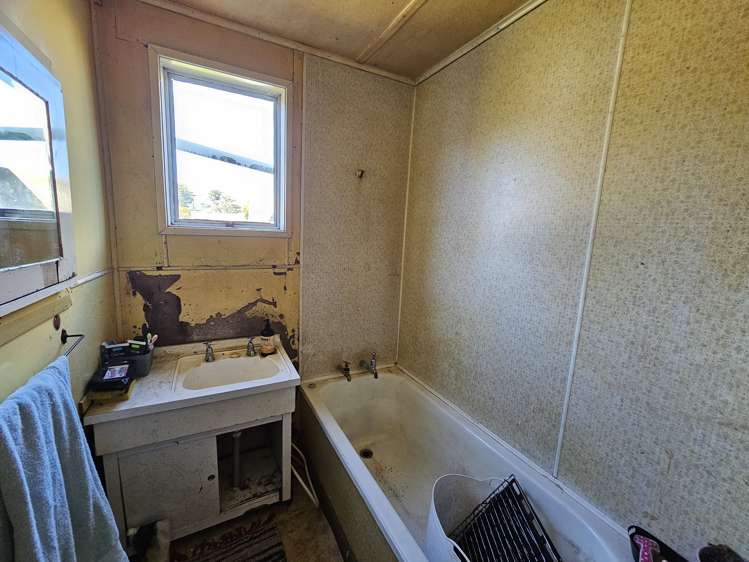 12 Akaroa Street Pongaroa_5