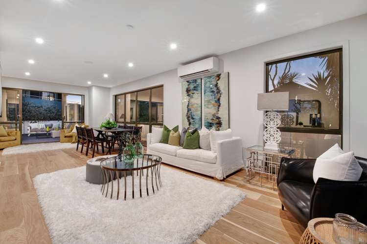 18b The Esplanade Eastern Beach_10