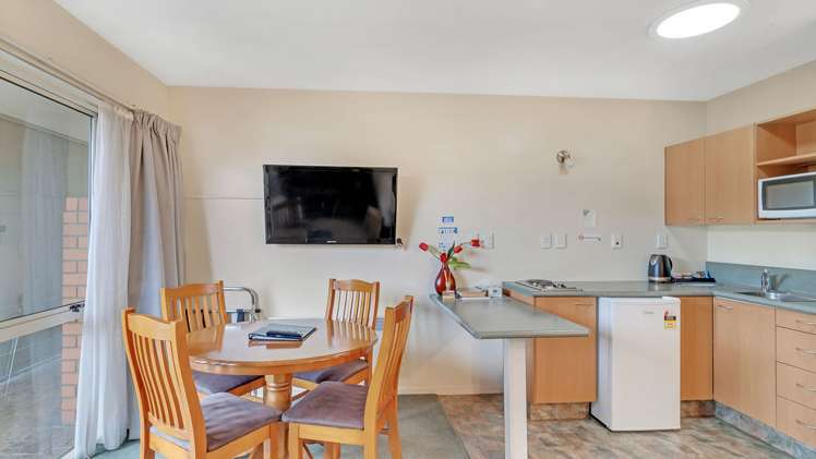 402 Main North Road Redwood_2