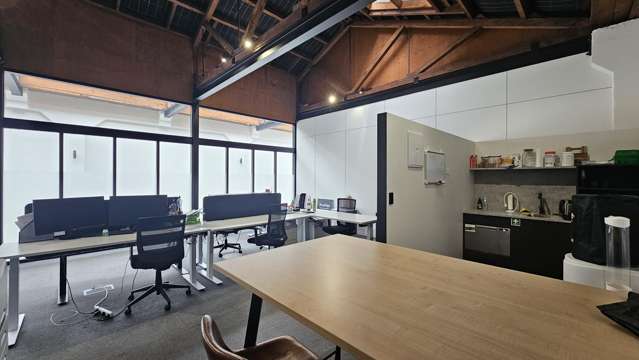 2/211 Heretaunga Street East Hastings_2