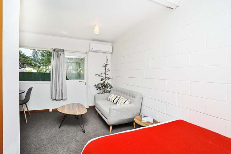 22 Avenal Street Avenal_15