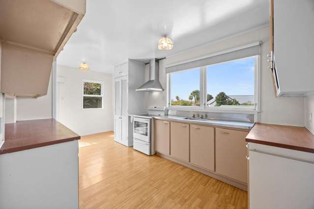44 Ellesmere Crescent Pakuranga Heights_4