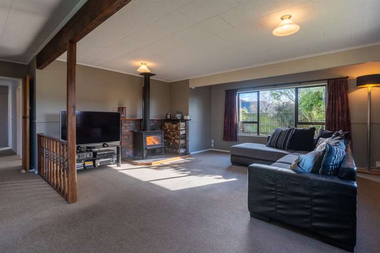 33 Lord Auckland Road Wakefield_2