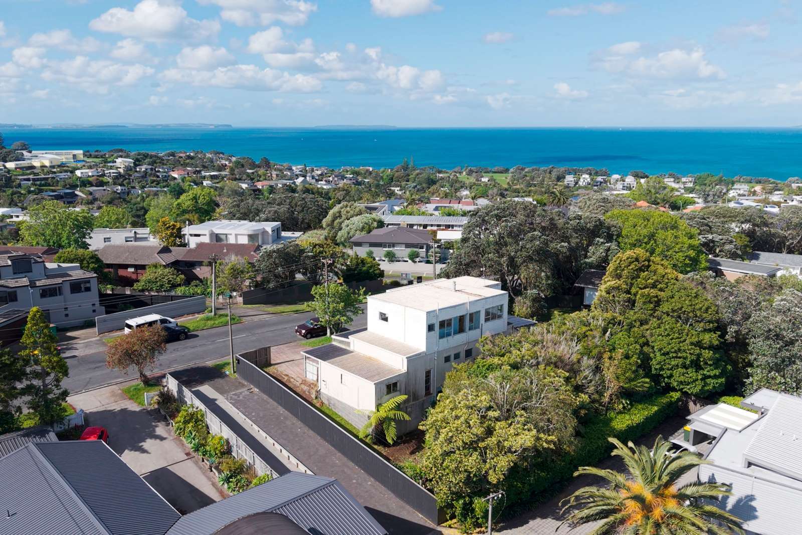 25 Castor Bay Road in Castor Bay, North Shore, Auckland