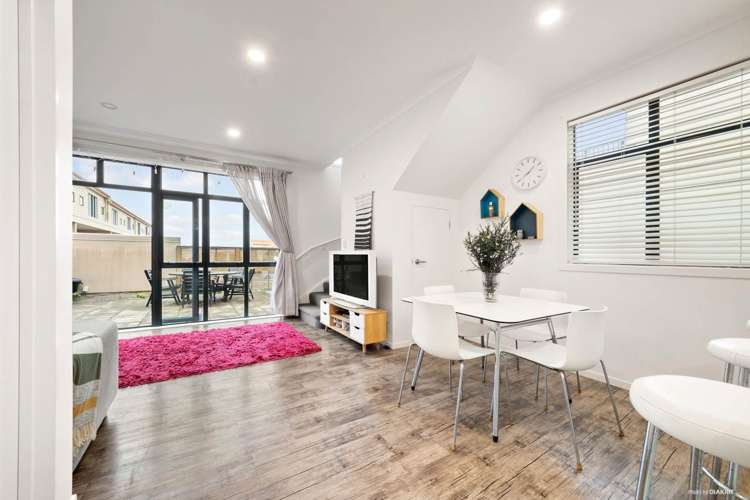 32/1 Ambrico Place New Lynn_9