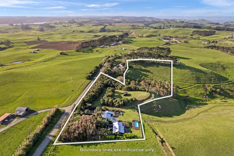 205 Fuller Road South Head_25