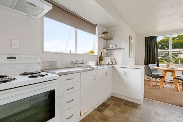 7 Amethyst Place Pukehangi_16