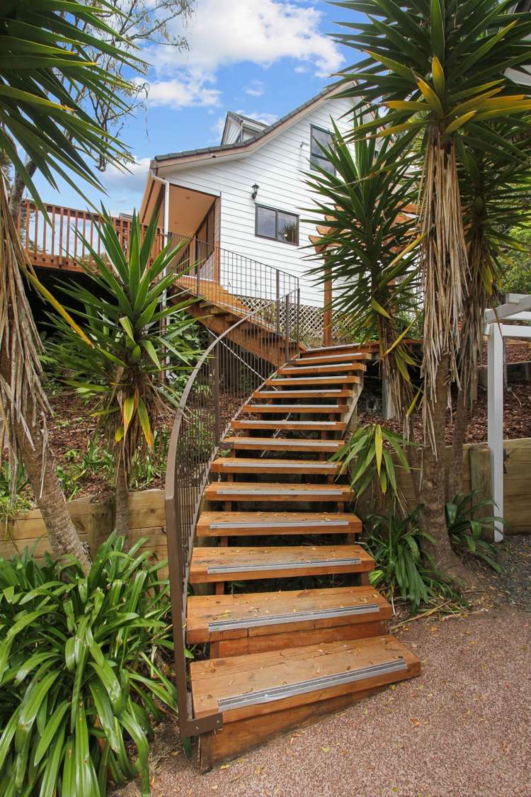 3 Herrings Cove Place Titirangi_10