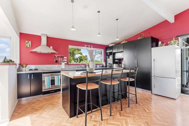 8 Alexander Road Algies Bay_4