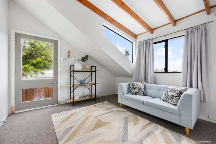 1/18 Doyly Drive Stanmore Bay_12