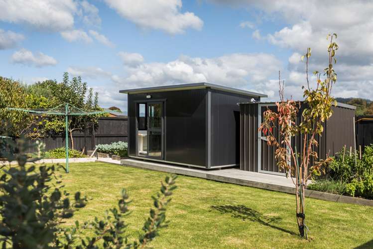 8 Sandleigh Drive Athenree_21