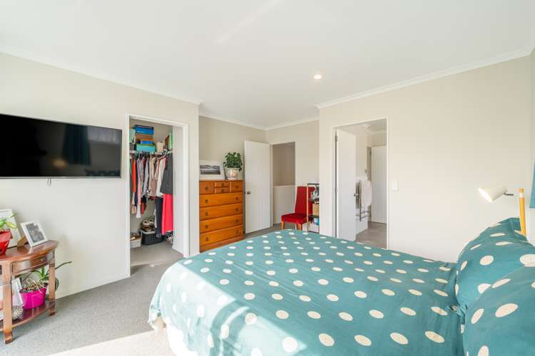 26 Latimer Way Petone_13