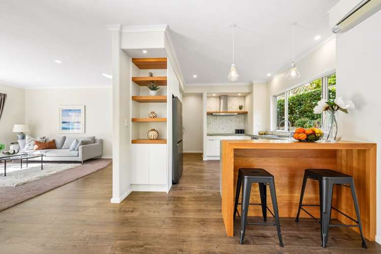 12 Oakford Park Crescent Greenhithe_13