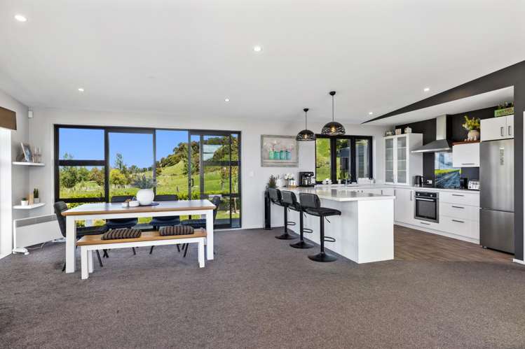 695F Chester Road West Taratahi_8