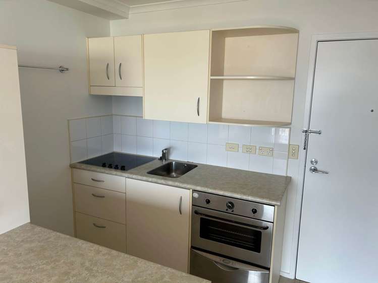 2D/18 Ronwood Avenue Manukau_1